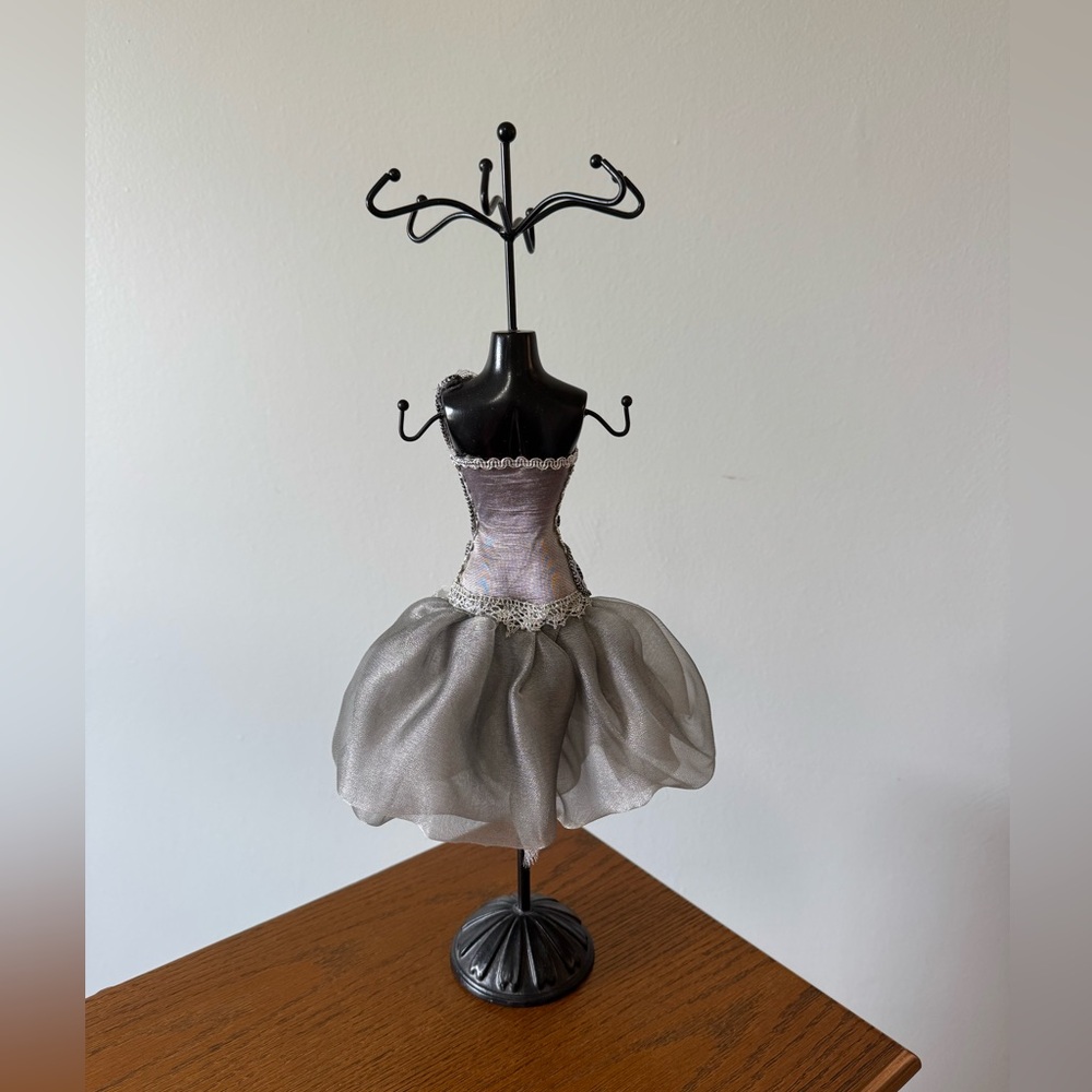 Necklace Stand - Picture 2 of 2